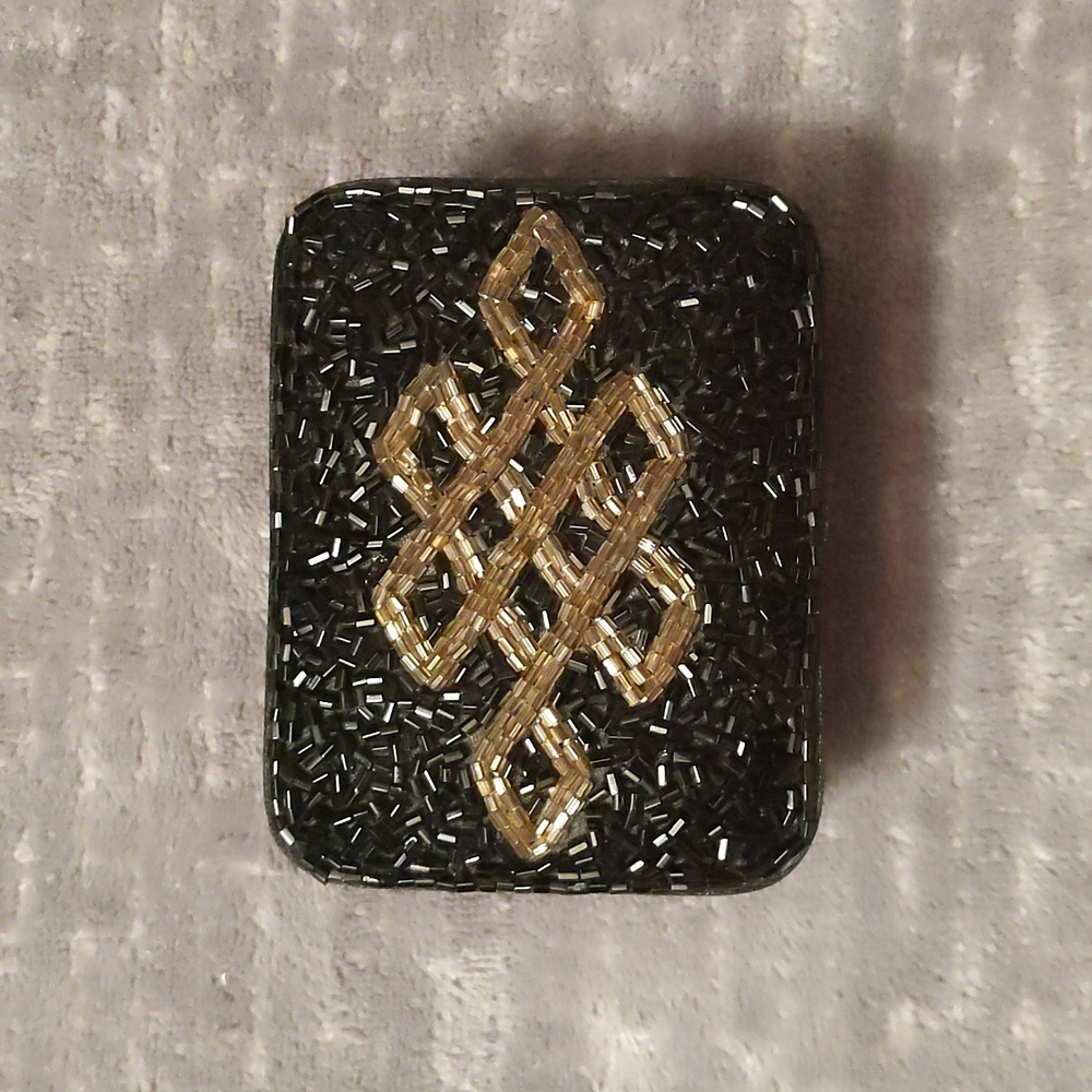 Jewelry/Trinket small box in black with shimmery beading